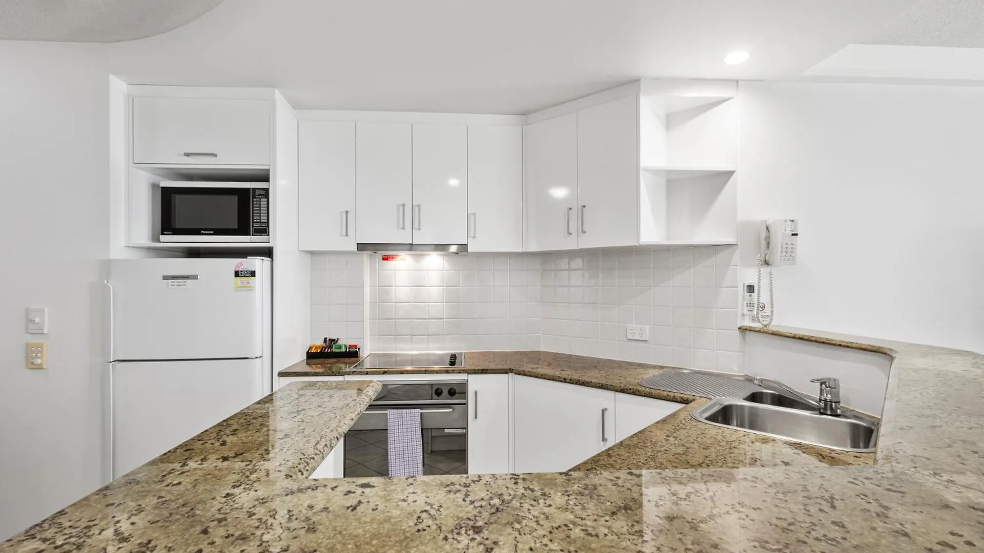 Malibu Apartments Mooloolaba Aparthotel