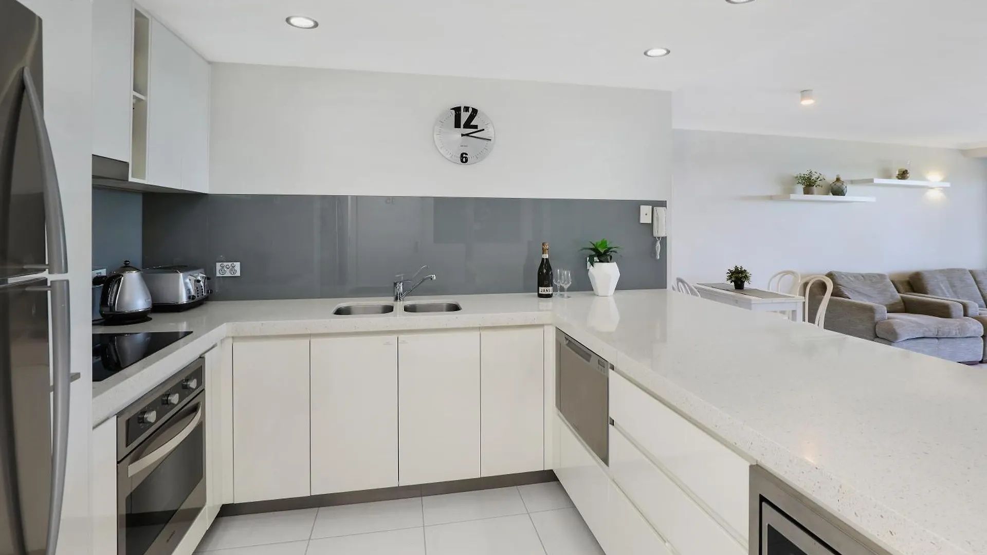 Malibu Apartments Mooloolaba 4*,  Australia